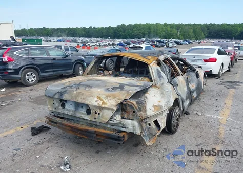 2001 Mercury Grand Marquis Gs z USA, uszkodzony, nr VIN 2MEFM74W41X691489